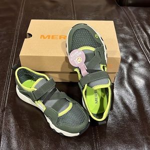 Merrill built for water shoes.  NWT and in box! Size 2